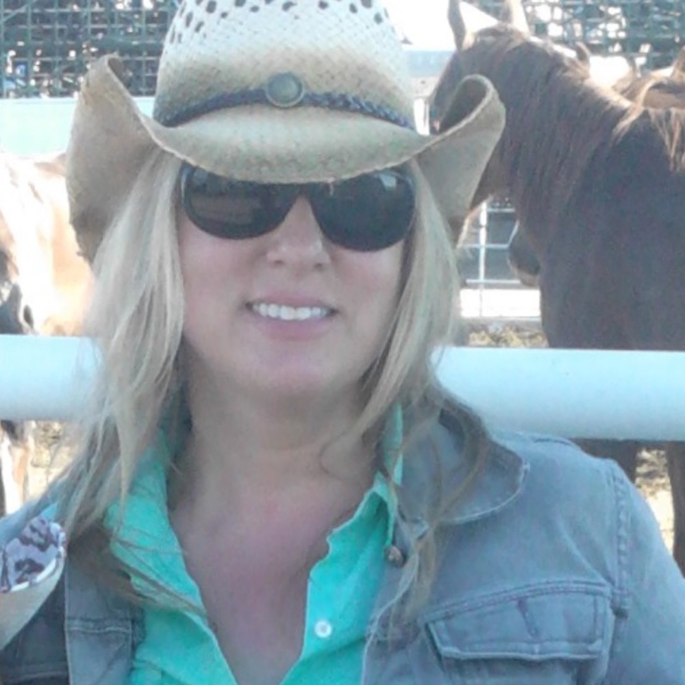 Meet your Posher, Clarisa